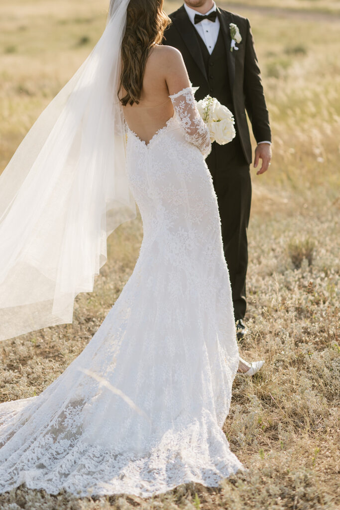 Editorial summer wedding photos in Colorado