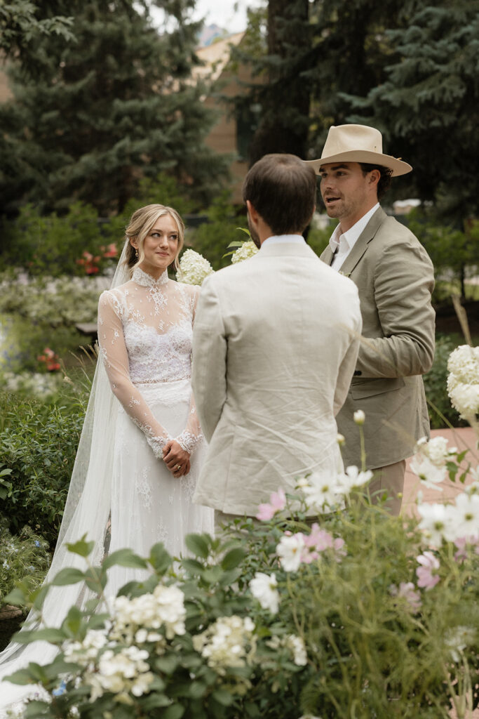 Coastal cowgirl inspired wedding ceremony at Wheeler Stallard Museum