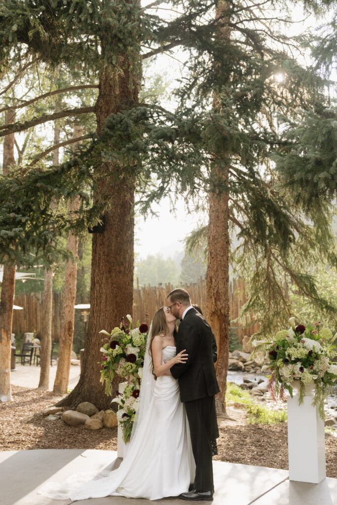 Blackstone Rivers Ranch wedding ceremony in Colorado