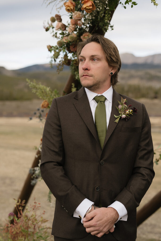 Devil's Thumb Ranch wedding ceremony in the fall