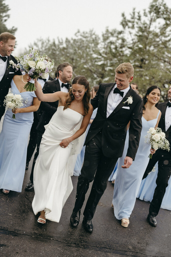 Colorado winter wedding photos of couple with their wedding party
