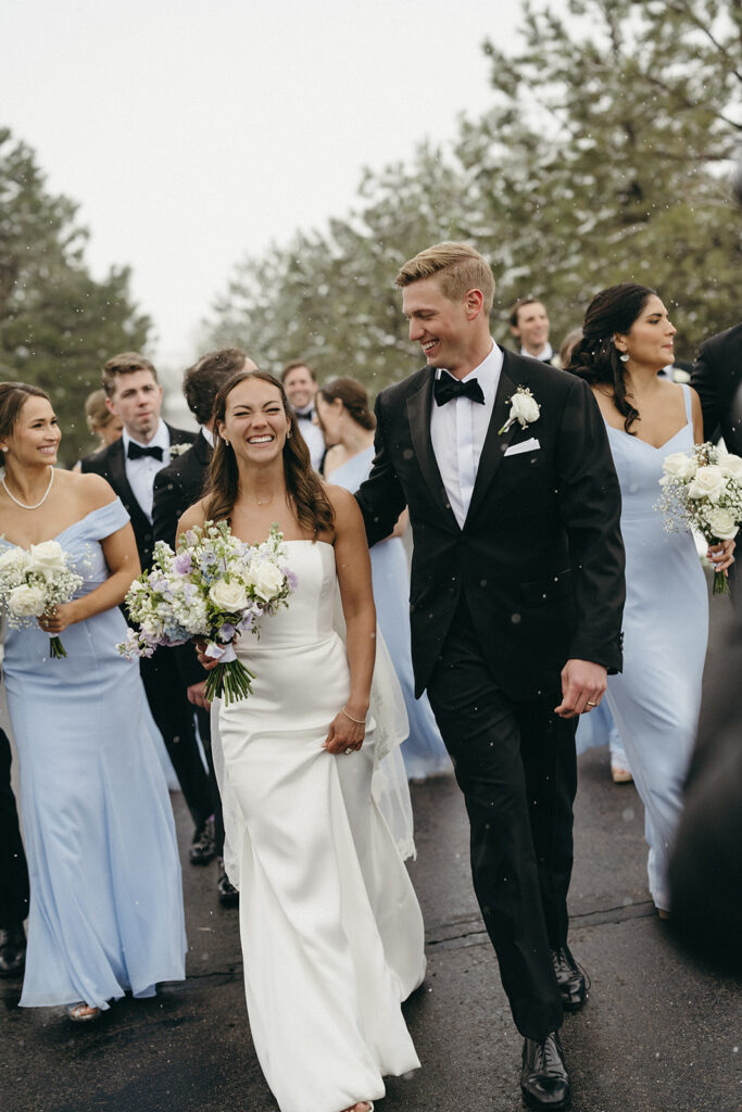 Colorado winter wedding photos of couple with their wedding party
