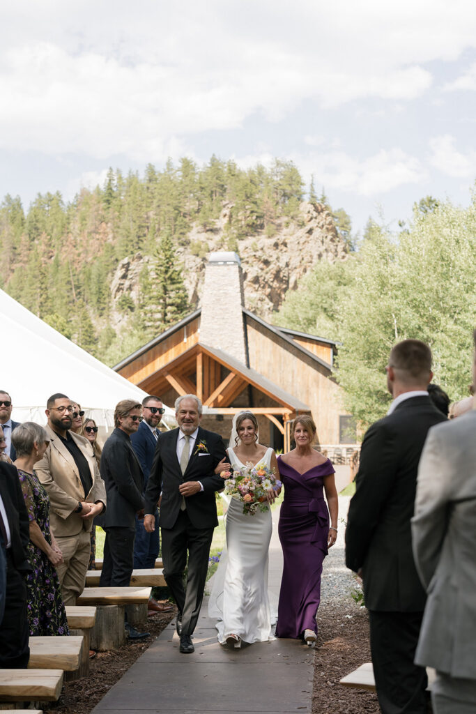Colorado wedding ceremony at an Idaho Springs wedding venue